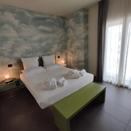 Elegant House Bed and Breakfast Paganica